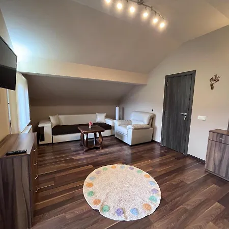 милена Aprilci