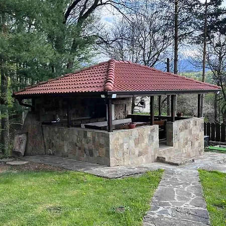 милена Pensiune Aprilți