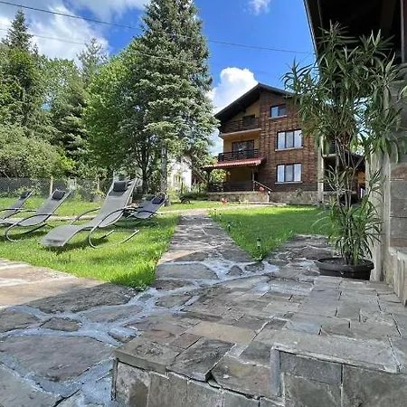 Pensiune милена Aprilți