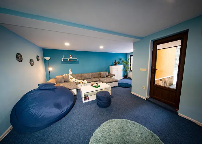 招待所 милена *